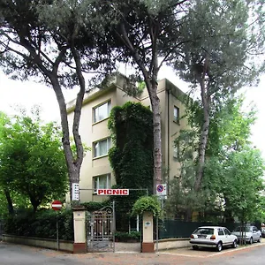  Hotel Garni Picnic
